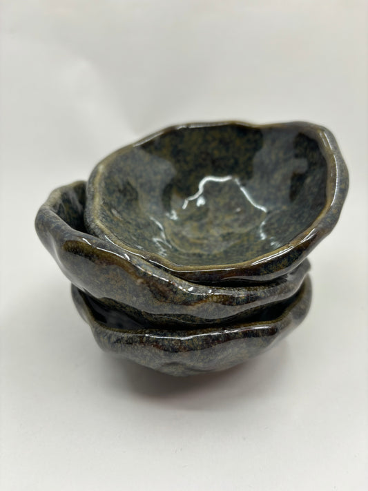 Mini Pinch Bowls in Onyx